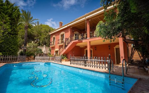 Villa for sale in Campoamor