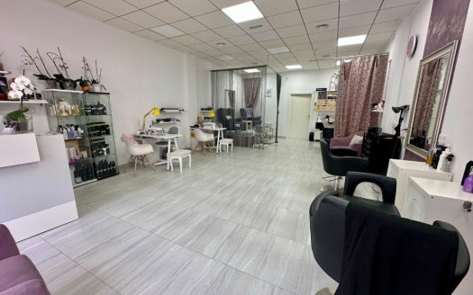 Commercial for sale in La Zenia