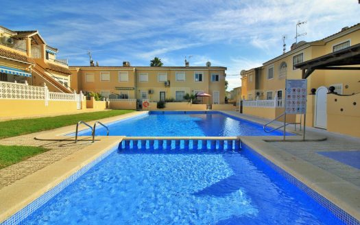 Townhouse for sale in Villamartin