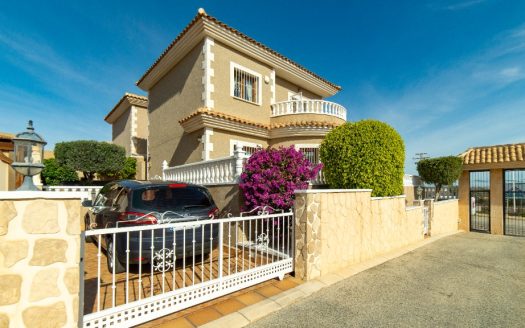 Villa for sale in Los Altos