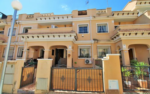 Townhouse for sale in Villamartin