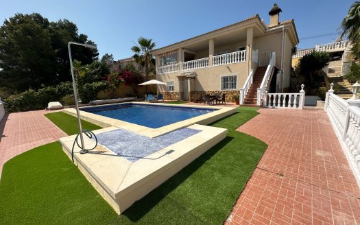 Villa for sale in Algorfa