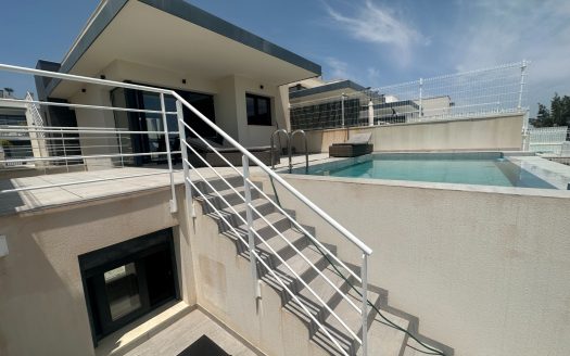 Villa for sale in San Miguel de Salinas