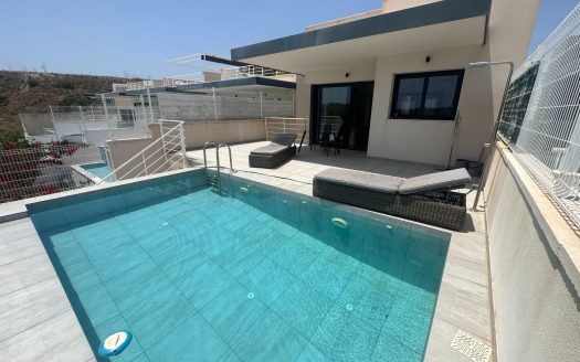 Villa for sale in San Miguel de Salinas