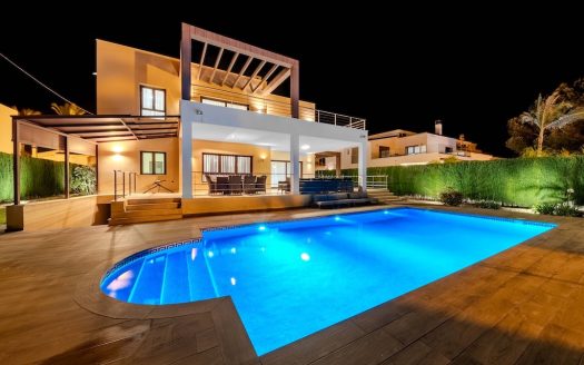 Villa for sale in Cabo Roig