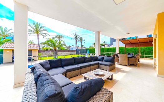 Villa for sale in Cabo Roig