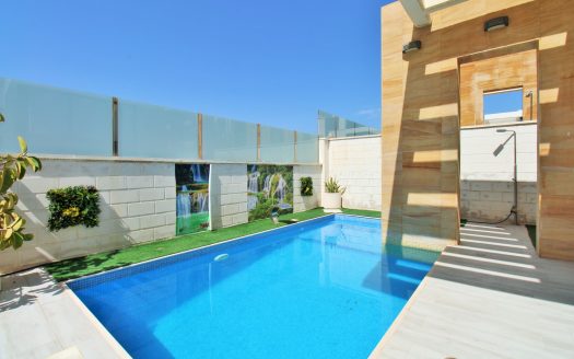 Villa for sale in Cabo Roig