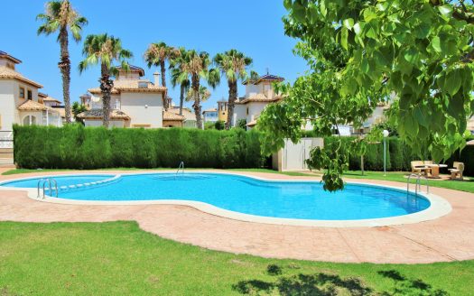 Townhouse for sale in La Zenia
