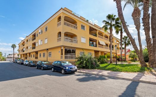 Apartment for sale in Jacarilla