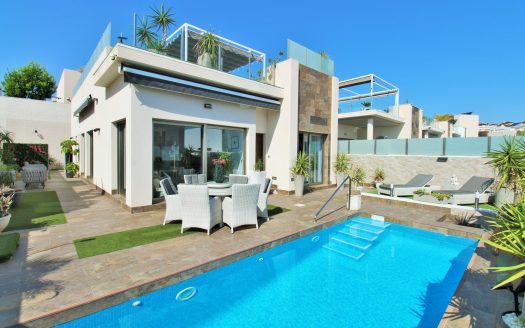 Villa for sale in Villamartin