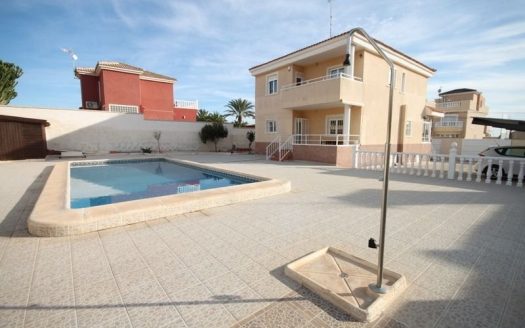 Detached Villa for sale in Torrevieja