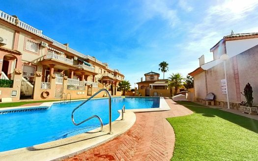 Bungalow for sale in Orihuela Costa