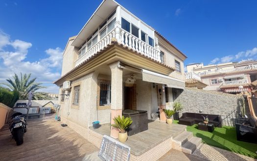 Townhouse for sale in Playa Flamenca