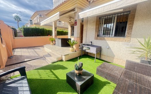 Townhouse for sale in Playa Flamenca