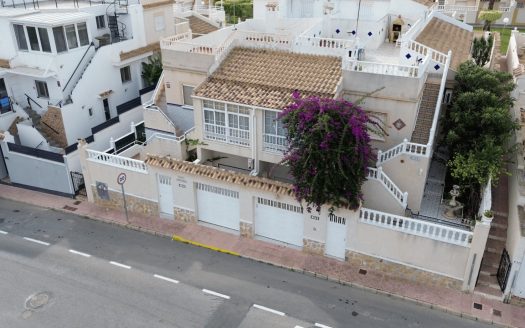 Townhouse for sale in Orihuela Costa
