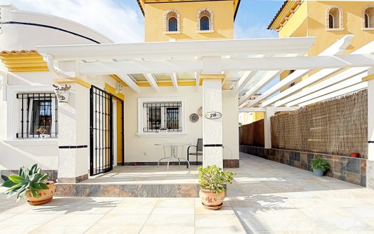 Villa for sale in Orihuela Costa