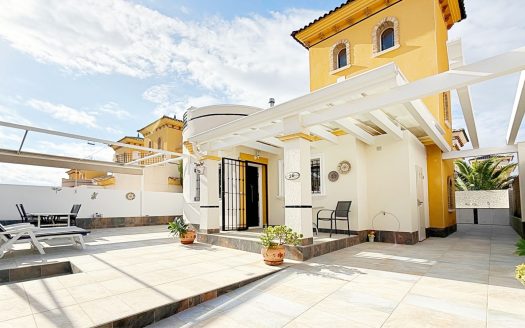 Villa for sale in Orihuela Costa