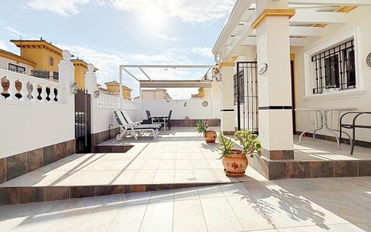 Villa for sale in Orihuela Costa