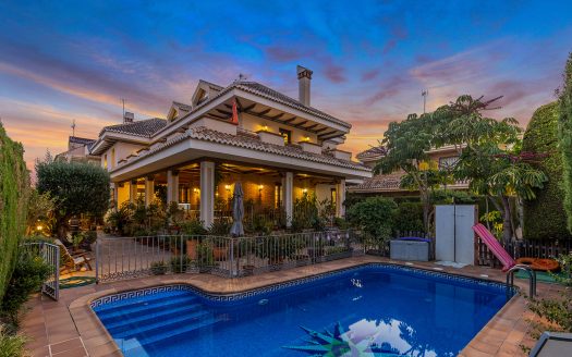 Villa for sale in Torrevieja