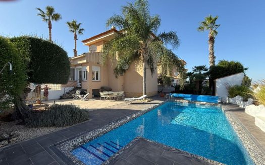 Luxurious renovated Spanish villa with private pool in San Miguel de Salinas – Costa Blanca South