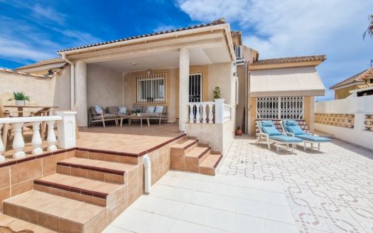 Villa for sale in Torrevieja