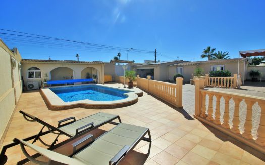 Villa for sale in Torrevieja