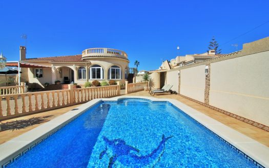 Villa for sale in Torrevieja