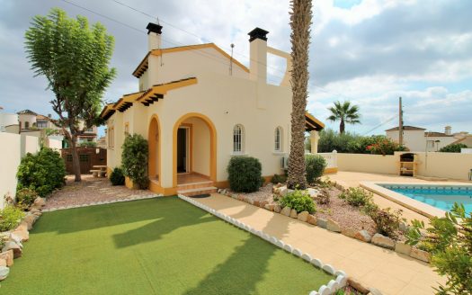 Villa for sale in Villamartin