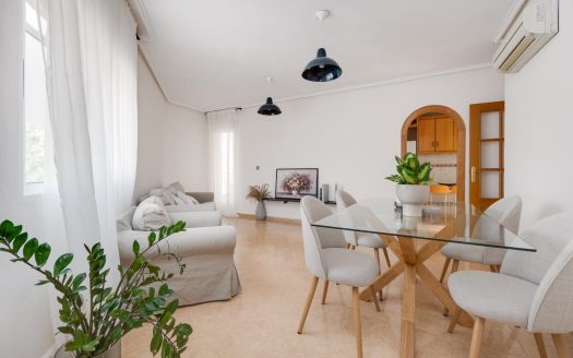 Apartment for sale in Jacarilla