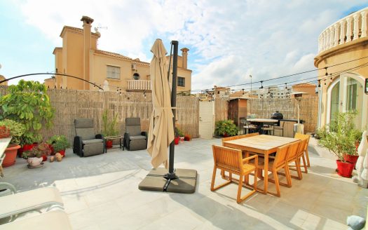 Townhouse for sale in Villamartin