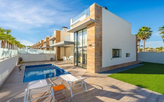 Detached Villa for sale in Cabo Roig