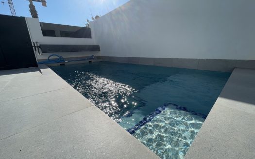 Bungalow for sale in Roldan