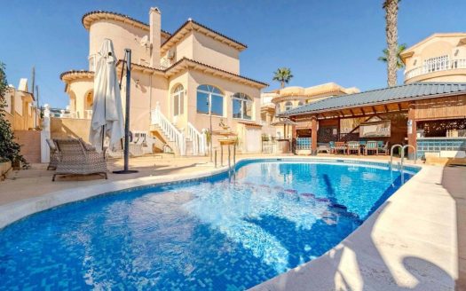 Detached Villa for sale in Villamartin