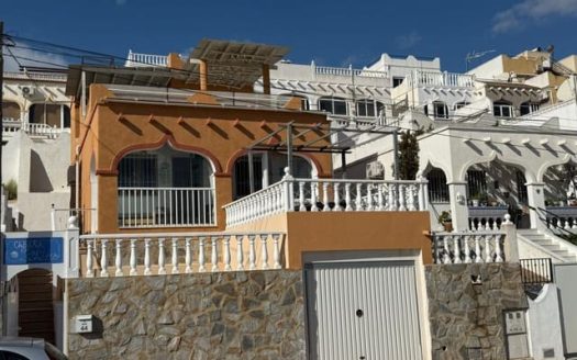 Villa for sale in San Miguel de Salinas