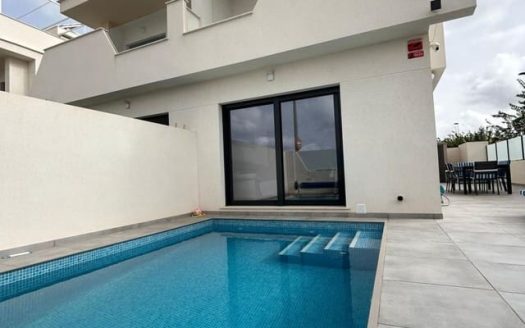 Semi-detached Villa for sale in Santiago de la Ribera