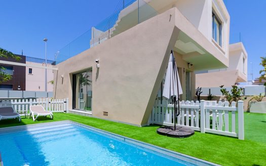 Villa for sale in Pilar de la Horadada