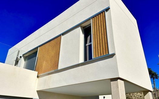 MODERN DESIGN VILLA WITH GOLF VIEWS