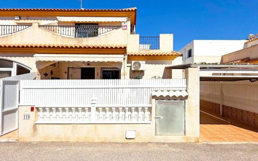 Townhouse for sale in Orihuela Costa