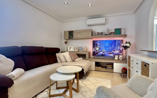 Townhouse for sale in Orihuela Costa