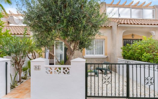 Townhouse for sale in Orihuela Costa