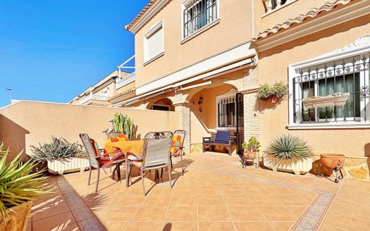 Townhouse for sale in Orihuela Costa
