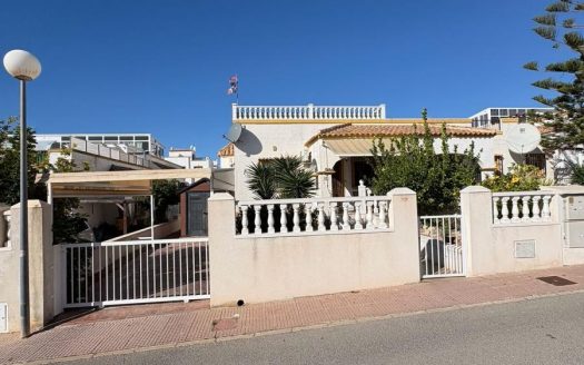 One level house with solarium in San Fulgencio