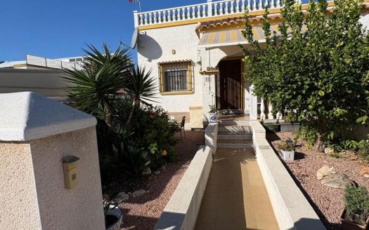 One level house with solarium in San Fulgencio