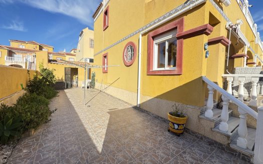 Townhouse for sale in Cabo Roig