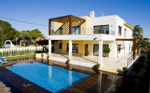 Villa for sale in Cabo Roig