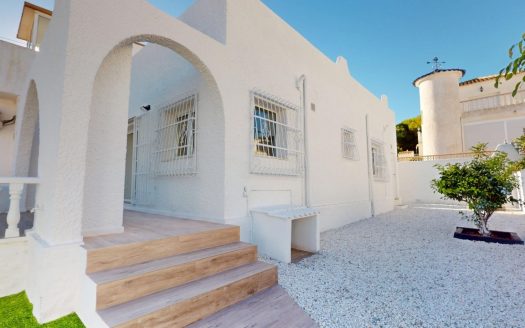 Bungalow for sale in Orihuela Costa