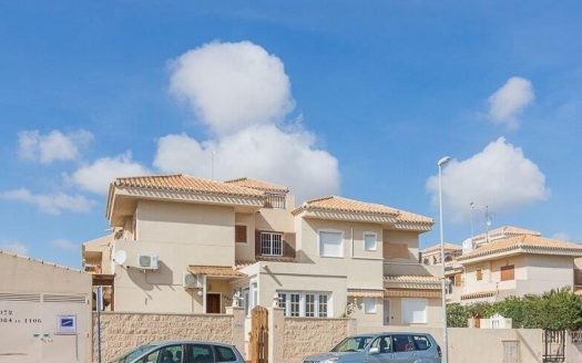Townhouse for sale in Orihuela Costa
