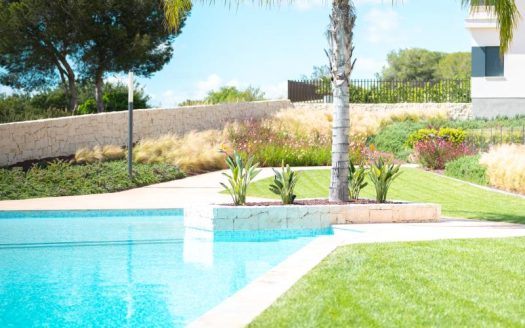 Luxury Golf-View Apartment with Communal Pool in Pilar de la Horadada, Alicante