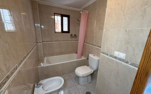 Charming apartment with spacious terrace and communal pool in Daya Vieja