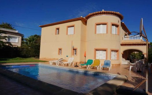 Villa for sale in Cabo Roig